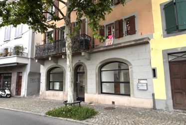 Local commercial avec vitrine dans la vieille ville de Montreux d'env. 85m2