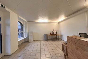 Local commercial avec vitrine dans la vieille ville de Montreux d'env. 85m2