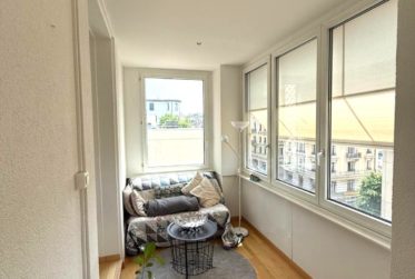Spacieux logement de 4 pièces au 2ème étage avec véranda - env. 91m2