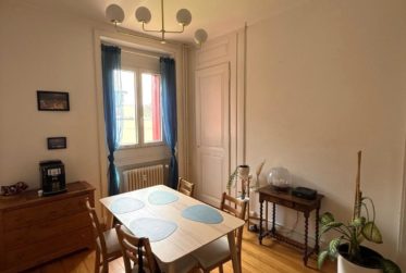 Spacieux logement de 4 pièces au 2ème étage avec véranda - env. 91m2