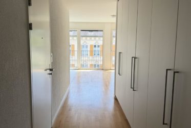 Opportunité à saisir ! Lumineux 4,5 pièces en centre ville avec balcon
