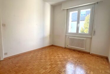 Belle vue dans un charmant appartement rénové de 4.5 pièces au 1er étage